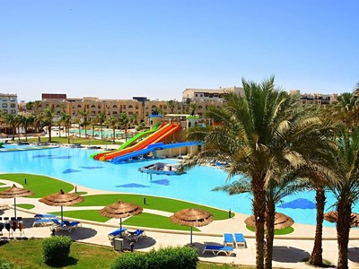 Royal Lagoons Resort & Aqua Park